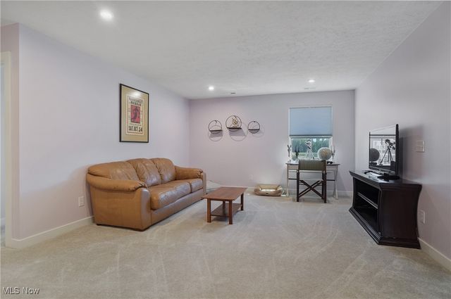 2105 Sugar Maple Drive, Kent, OH 44240