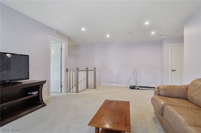 2105 Sugar Maple Drive, Kent, OH 44240