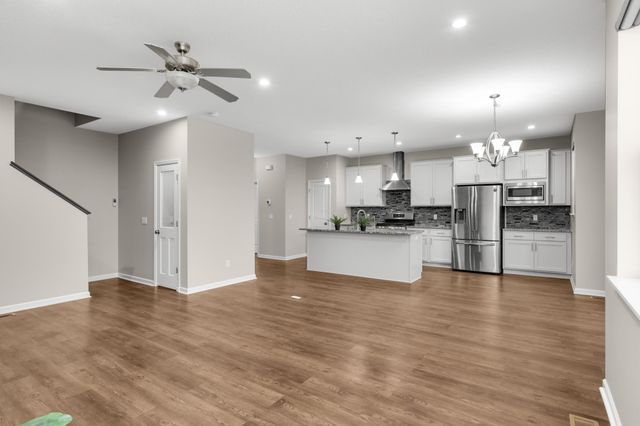 7796 184th Street W, Lakeville, MN 55044