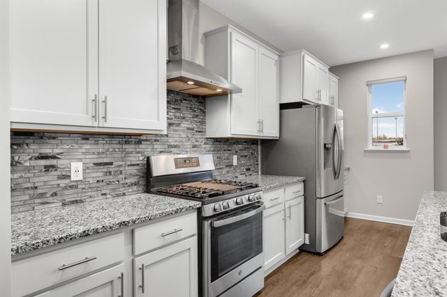 7796 184th Street W, Lakeville, MN 55044