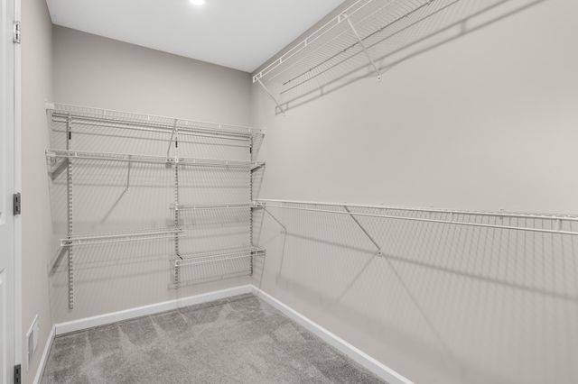 7796 184th Street W, Lakeville, MN 55044