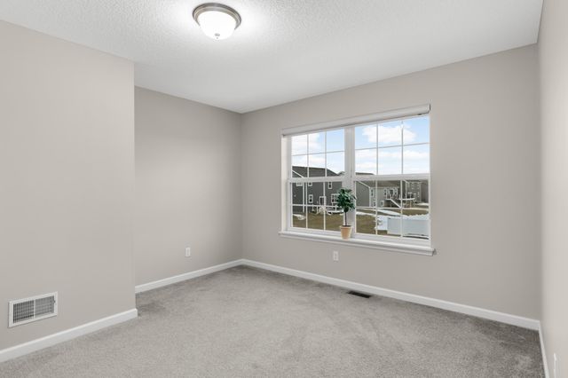 7796 184th Street W, Lakeville, MN 55044