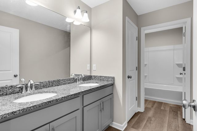 7796 184th Street W, Lakeville, MN 55044