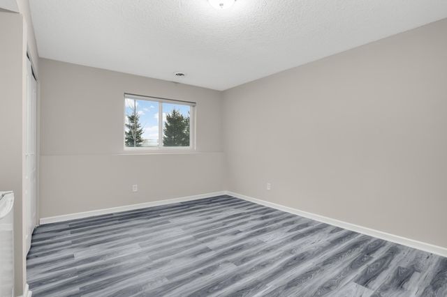 7796 184th Street W, Lakeville, MN 55044