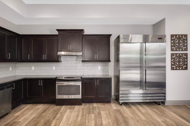 7796 184th Street W, Lakeville, MN 55044