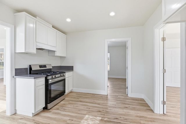 821 Sutter Ave, Modesto, CA 95351