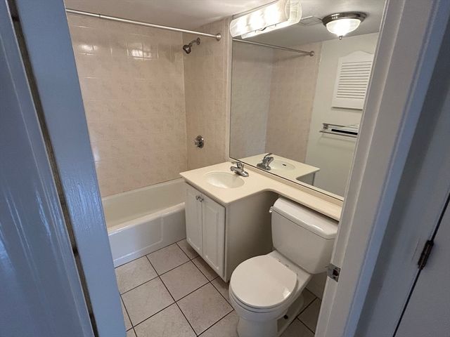 329-1 Harvard Street 1, Cambridge, MA 02139