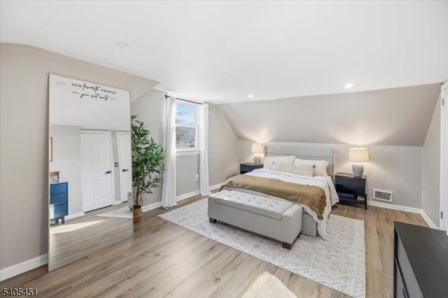 16 Wildwood Ter, Ringwood Boro, NJ 07456