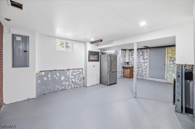 16 Wildwood Ter, Ringwood Boro, NJ 07456