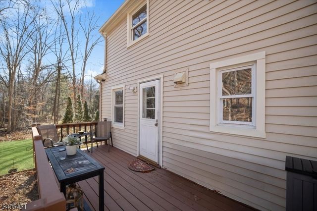 16 Wildwood Ter, Ringwood Boro, NJ 07456