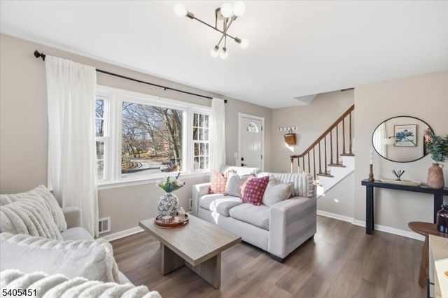 16 Wildwood Ter, Ringwood Boro, NJ 07456