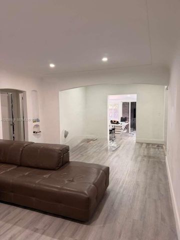 2920 SW 15th St, Miami, FL 33145