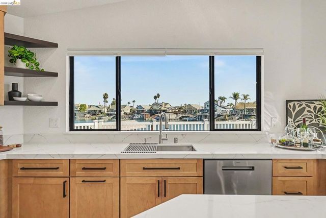 1820 Surfside Ct, Discovery Bay, CA 94505