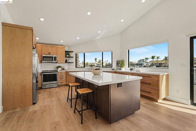 1820 Surfside Ct, Discovery Bay, CA 94505