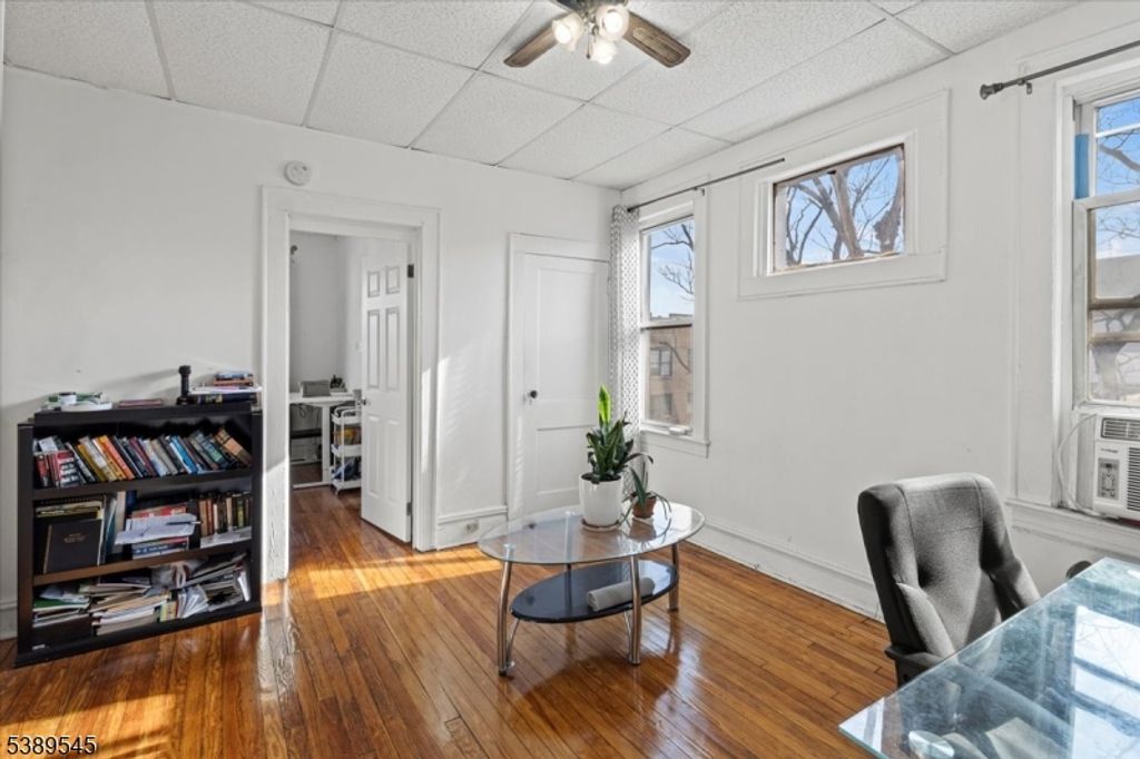 107 Schuyler Ave, Newark City, NJ 07112