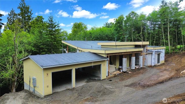 27036 262nd Avenue SE, Ravensdale, WA 98051