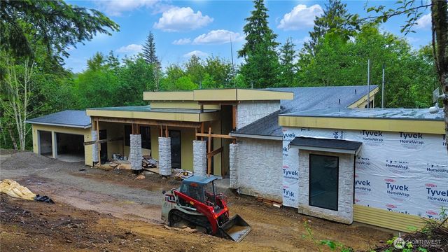 27036 262nd Avenue SE, Ravensdale, WA 98051
