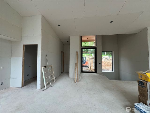27036 262nd Avenue SE, Ravensdale, WA 98051