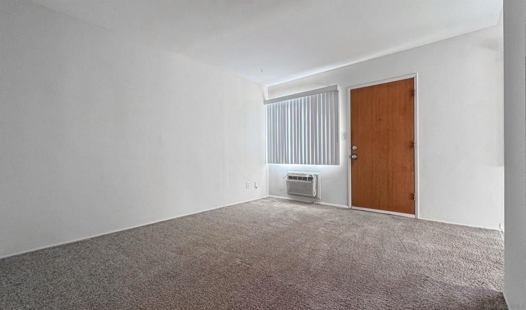 Image 14 of property listing at 4869 Pine Street, La Mesa, CA 91942