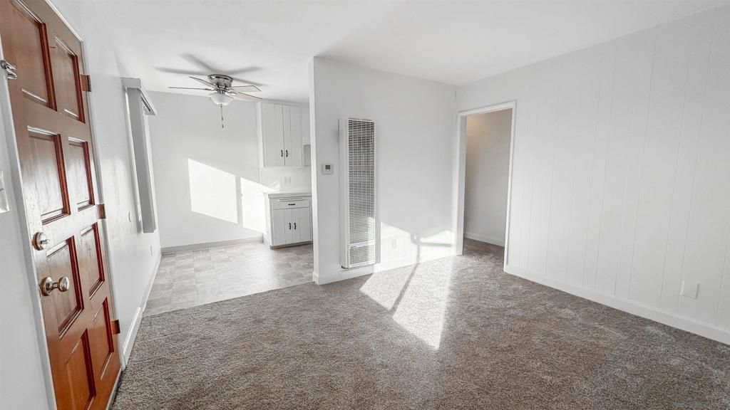 Image 2 of property listing at 4869 Pine Street, La Mesa, CA 91942