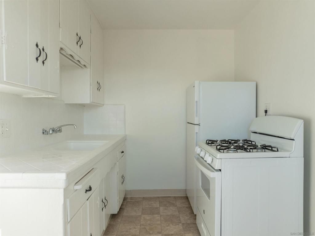 Image 8 of property listing at 4869 Pine Street, La Mesa, CA 91942