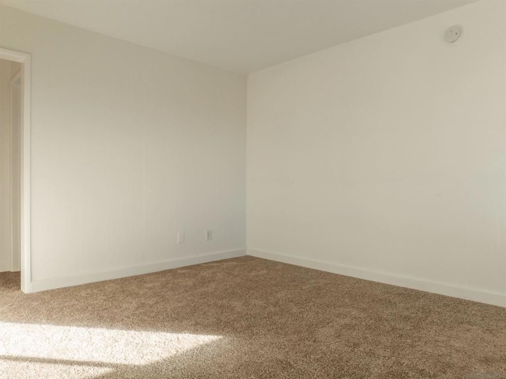 Image 9 of property listing at 4869 Pine Street, La Mesa, CA 91942