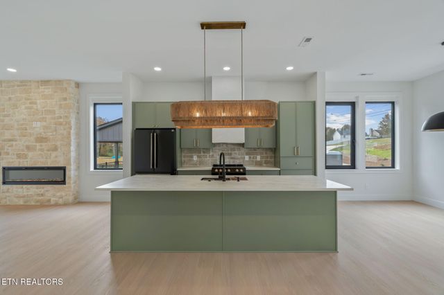 7814 S Northshore Drive, Knoxville, TN 37919