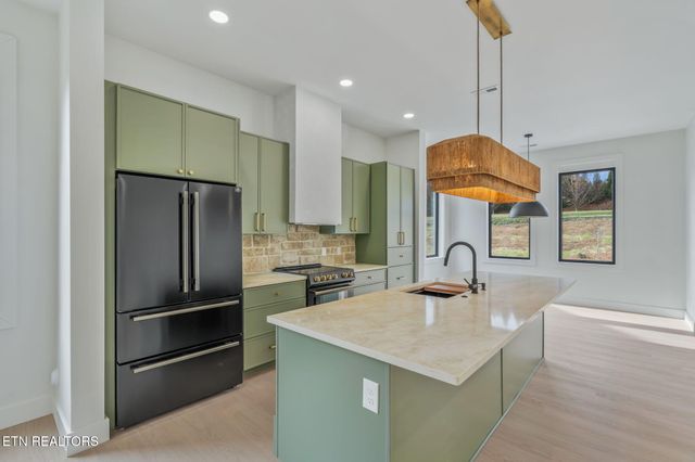 7814 S Northshore Drive, Knoxville, TN 37919