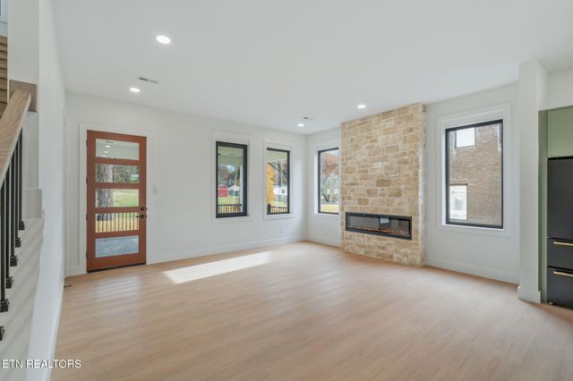 7814 S Northshore Drive, Knoxville, TN 37919