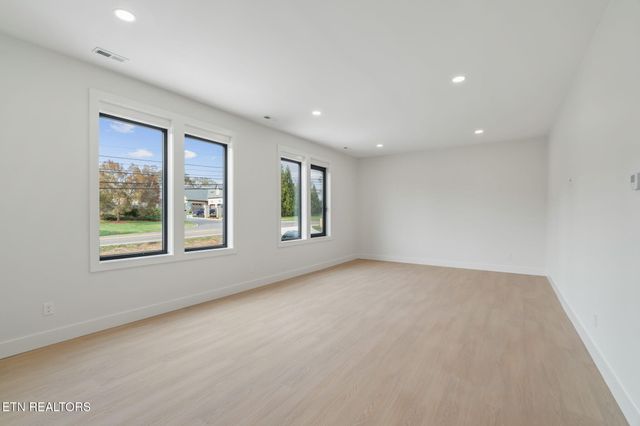 7814 S Northshore Drive, Knoxville, TN 37919