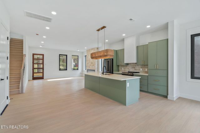 7814 S Northshore Drive, Knoxville, TN 37919