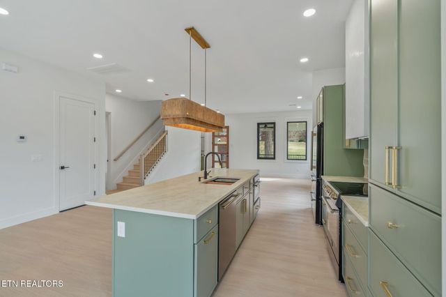 7814 S Northshore Drive, Knoxville, TN 37919