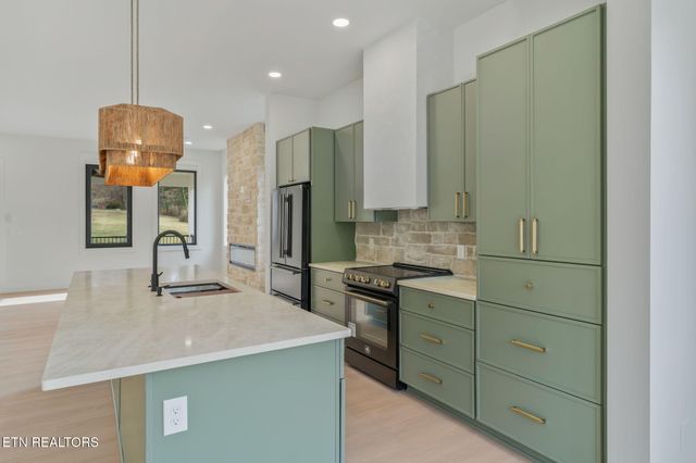 7814 S Northshore Drive, Knoxville, TN 37919