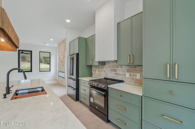 7814 S Northshore Drive, Knoxville, TN 37919