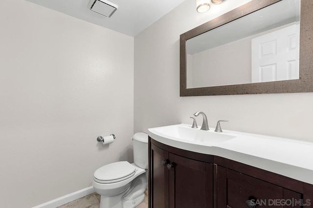 4041 Tynebourne Cir, San Diego, CA 92130