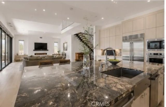 11926 N Churchill Way, Porter Ranch, CA 91326