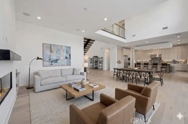 11926 N Churchill Way, Porter Ranch, CA 91326