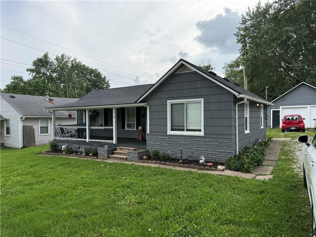 218 S Hunter Street, Independence, MO 64050