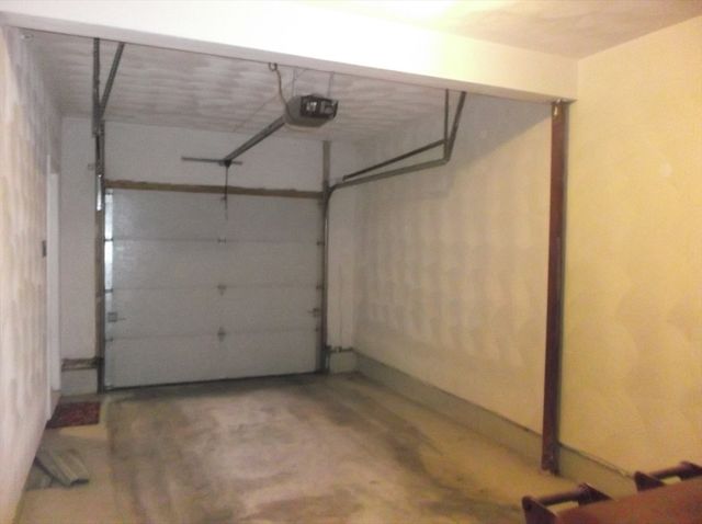 933 Varnum Ave 3, Lowell, MA 01854