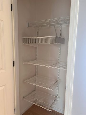 933 Varnum Ave 3, Lowell, MA 01854