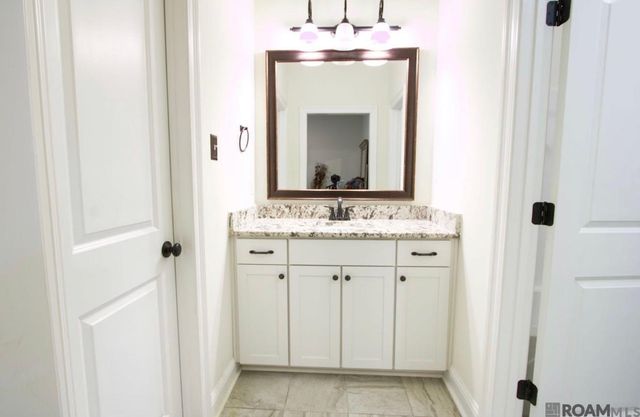 20259 Long Lake Dr, Hammond, LA 70403