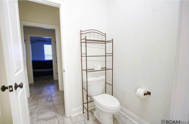 20259 Long Lake Dr, Hammond, LA 70403