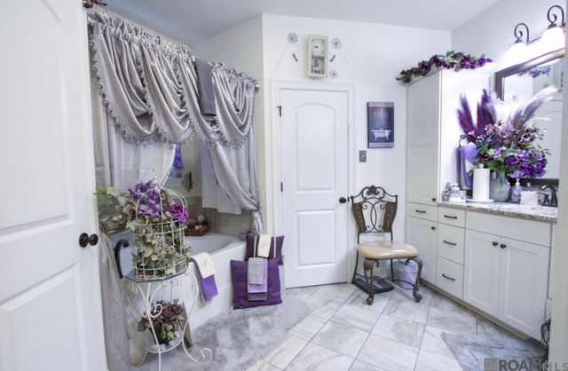 20259 Long Lake Dr, Hammond, LA 70403