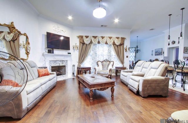 20259 Long Lake Dr, Hammond, LA 70403