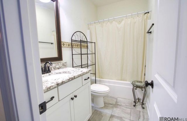 20259 Long Lake Dr, Hammond, LA 70403