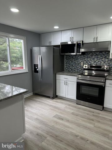 3460 BROOKVILLE LN, Woodbridge, VA 22192