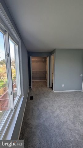 3460 BROOKVILLE LN, Woodbridge, VA 22192