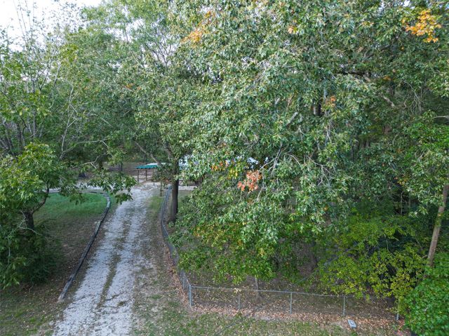 450 Dove Creek Dr, Coldspring, TX 77331