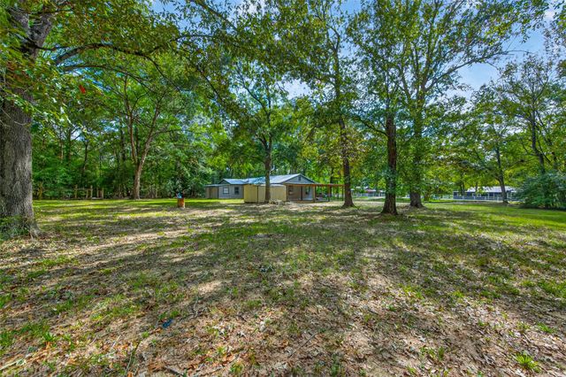 450 Dove Creek Dr, Coldspring, TX 77331