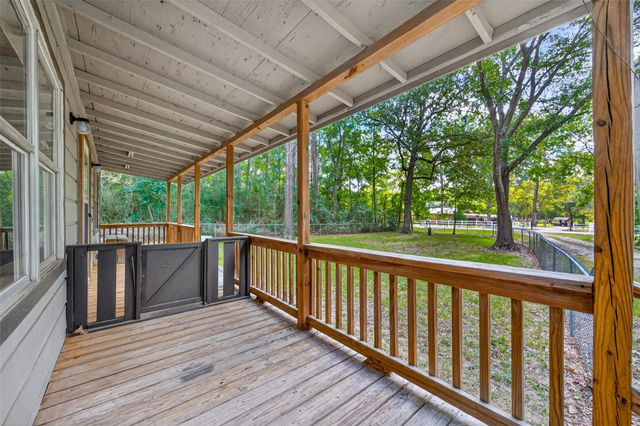 450 Dove Creek Dr, Coldspring, TX 77331